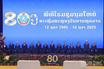 Lãnh đạo Đảng, Nhà nước Lào tại lễ kỷ niệm 80 năm Ngày truyền thống ngành Ngoại giao Lào. (Ảnh: DUY TOÀN)