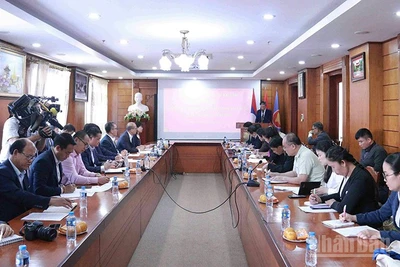 Quang cảnh buổi họp báo. (Ảnh: DUY TOÀN)