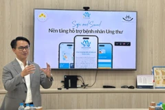 Thạc sĩ, bác sĩ Nguyễn Văn Công, Viện trưởng Viện Ứng dụng Công nghệ Y tế (IMT) giới thiệu về nền tảng hỗ trợ bệnh nhân ung thư. 