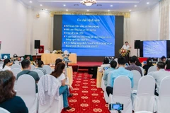 Tiến sĩ, bác sĩ Nguyễn Văn Huy trình bày tại Workshop trong khuôn khổ Hội nghị VNIO+HOOC.