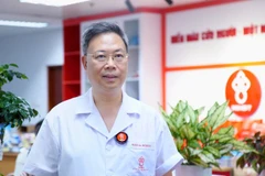 Phó Giáo sư, Tiến sĩ Nguyễn Hà Thanh, Viện trưởng Viện Huyết học-Truyền máu Trung ương kêu gọi mọi người tích tham gia hiến máu phục vụ công tác cấp cứu, điều trị.