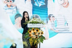 Thạc sĩ, bác sĩ Đinh Thị Phương Thủy, Giám Đốc điều hành Bệnh viện Đông Đô phát biểu tại hội thảo.