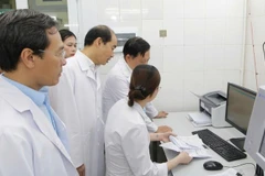 Lãnh đạo Sở Y tế Hà Nội kiểm tra các cơ sở y tế trên địa bàn thực hiện triển khai bệnh án điện tử trong khám, chữa bệnh.