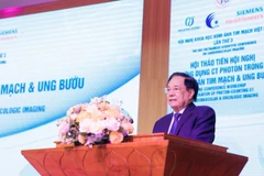 Hội thảo có sự tham gia của đông đảo chuyên gia hàng đầu trong và ngoài nước thuộc các lĩnh vực điện quang, tim mạch, ung bướu và y học hạt nhân đến từ nhiều bệnh viện, trung tâm lớn trong cả nước. 