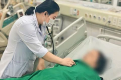 Bệnh nhân nằm điều trị tại Bệnh viện Bệnh Nhiệt đới Trung ương.