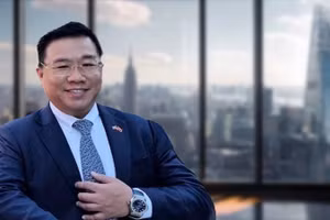 Giáo sư, Tiến sĩ Nguyễn Khắc Quốc Bảo.