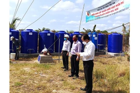 Bàn giao công trình nước từ Bộ Tài nguyên và Môi trường tại xã Biển Bạch, huyện Thới Bình, tỉnh Cà Mau.