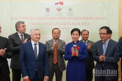 Khánh thành Trung tâm Văn hóa Nga-Việt tại thành phố Saint Petersburg. (Ảnh: XUÂN HƯNG)
