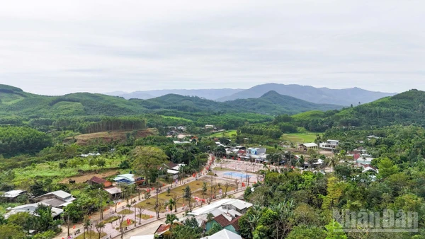 Một góc của xã Sơn Cẩm Hà, thành phố Đà Nẵng hôm nay nhìn từ trên cao.