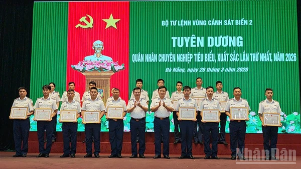 Bộ Tư lệnh Vùng Cảnh sát biển 2 tuyên dương quân nhân chuyên nghiệp tiêu biểu, xuất sắc lần thứ nhất, năm 2026.