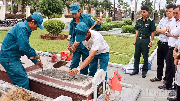 Từ ngày 4/8/2026 đến nay, các đơn vị lấy mẫu tiếp tục triển khai tại Nghĩa trang liệt sĩ thị xã Điện Bàn (cũ).