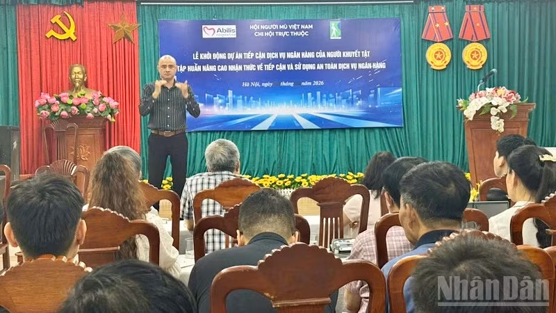 Toàn cảnh cuộc họp kỹ thuật nhằm nâng cao hiệu quả tiếp cận dịch vụ ngân hàng của người khuyết tật.