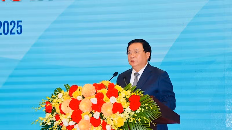 giam-doc-hv-ct-qg-hcm-nguyen-xuan-thang.jpg