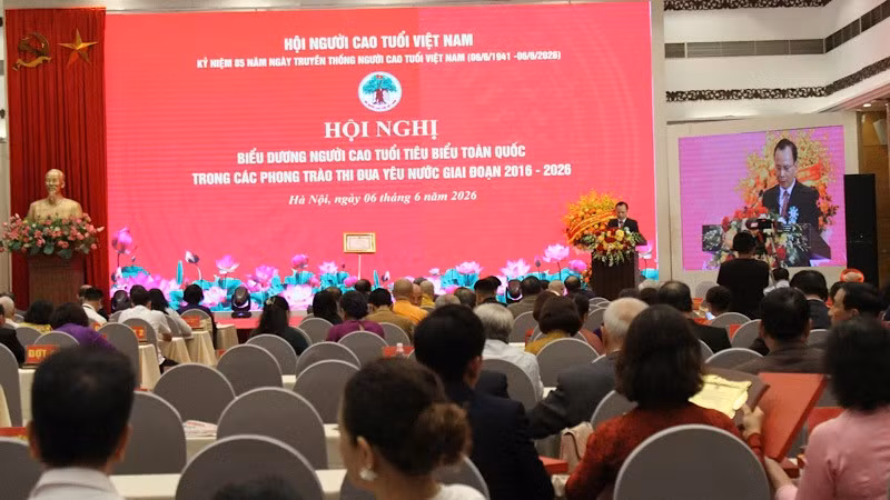 Toàn cảnh Hội nghị Biểu dương người cao tuổi tiêu biểu toàn quốc trong các phong trào thi đua yêu nước giai đoạn 2016-2026.