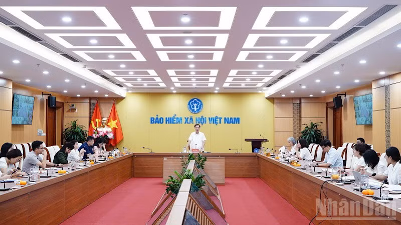 Toàn cảnh Hội nghị trực tuyến với các địa phương của Bảo hiểm xã hội Việt Nam.