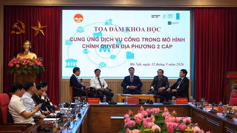 Toàn cảnh buổi tọa đàm Cung ứng dịch vụ công trong mô hình chính quyền địa phương hai cấp.