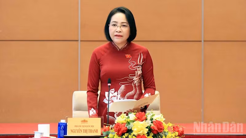 Phó Chủ tịch Quốc hội Nguyễn Thị Thanh phát biểu tại buổi gặp mặt.