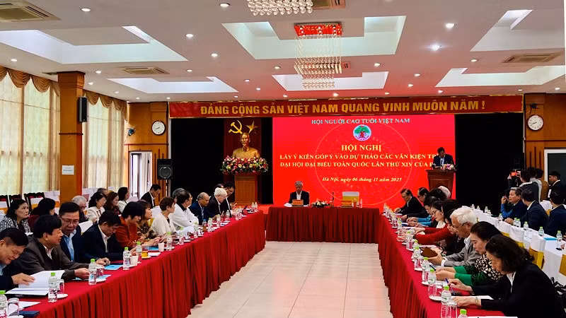 Toàn cảnh hội nghị lấy ý kiến góp ý vào dự thảo các văn kiện trình Đại hội đại biểu toàn quốc lần thứ XIV của Đảng.