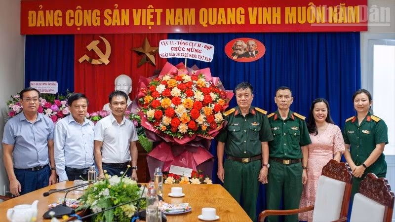 ndo_tr_2d919ebd-707e-4b48-95d6-391efc88073c-583.jpg
