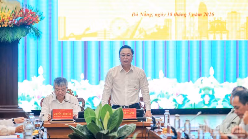 Diễn đàn trí thức khoa học-công nghệ đóng góp ý kiến phát triển thành phố.
