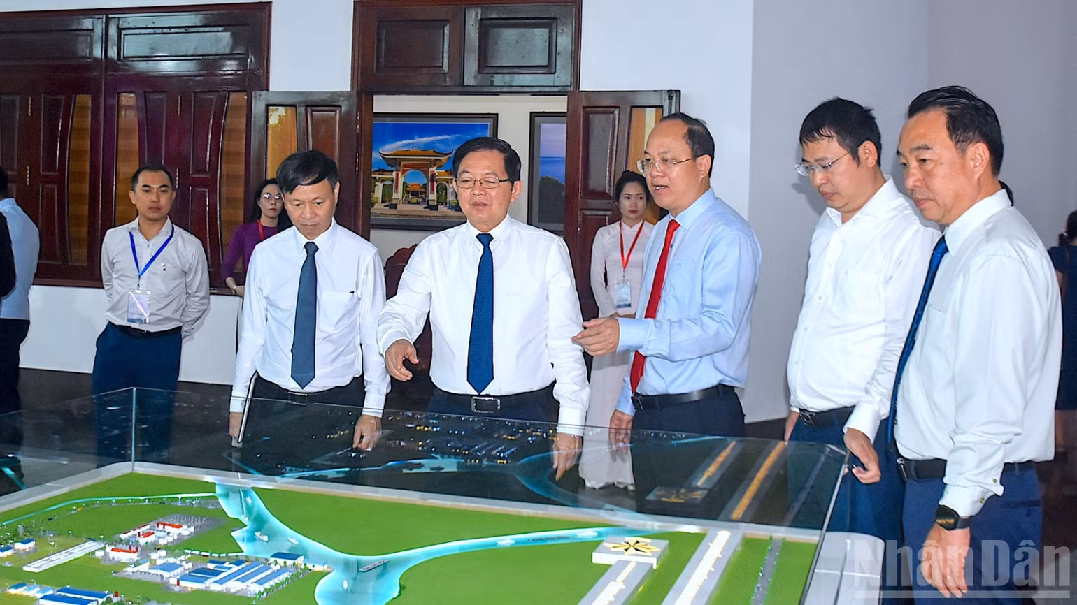 ndo_br_anh-42-1366.jpg