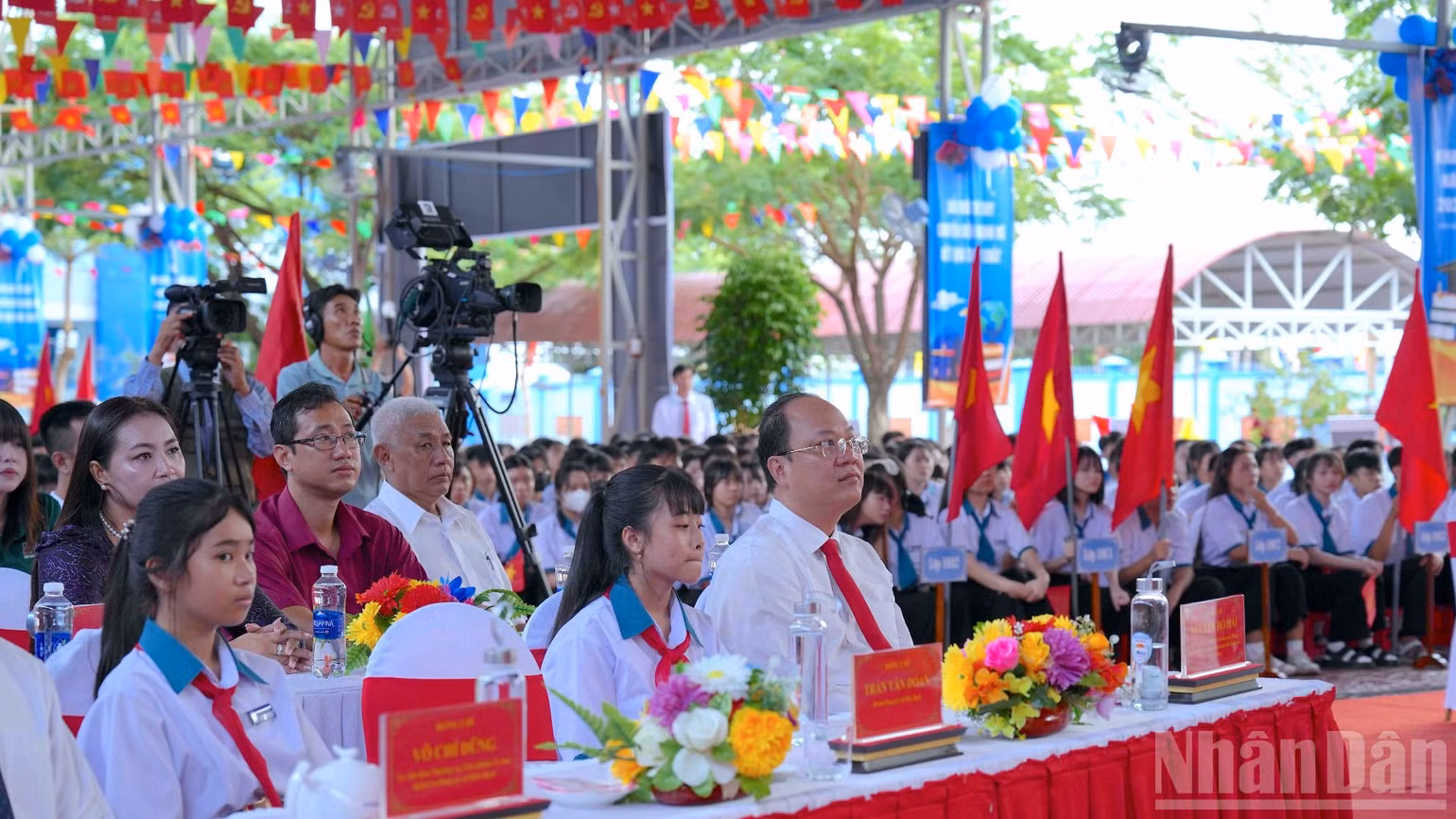 ndo_br_khai-giang-2134.jpg