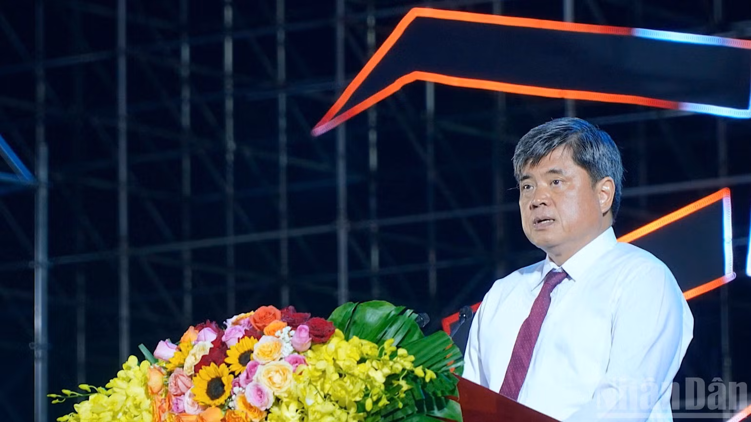 khai-mac-1-8538.jpg