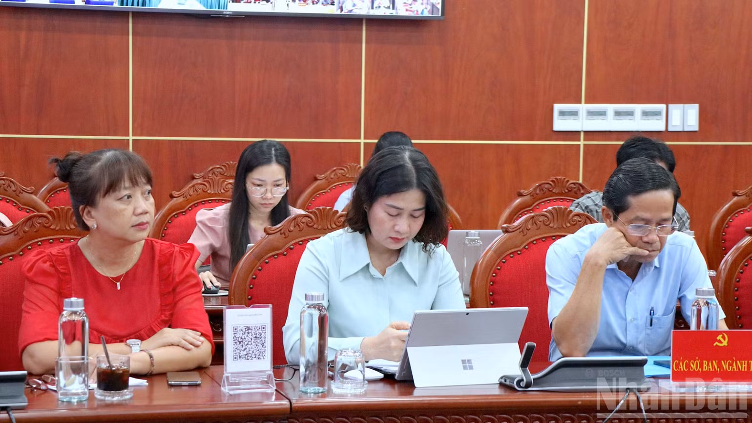ndo_br_giao-ban-4-8958.jpg