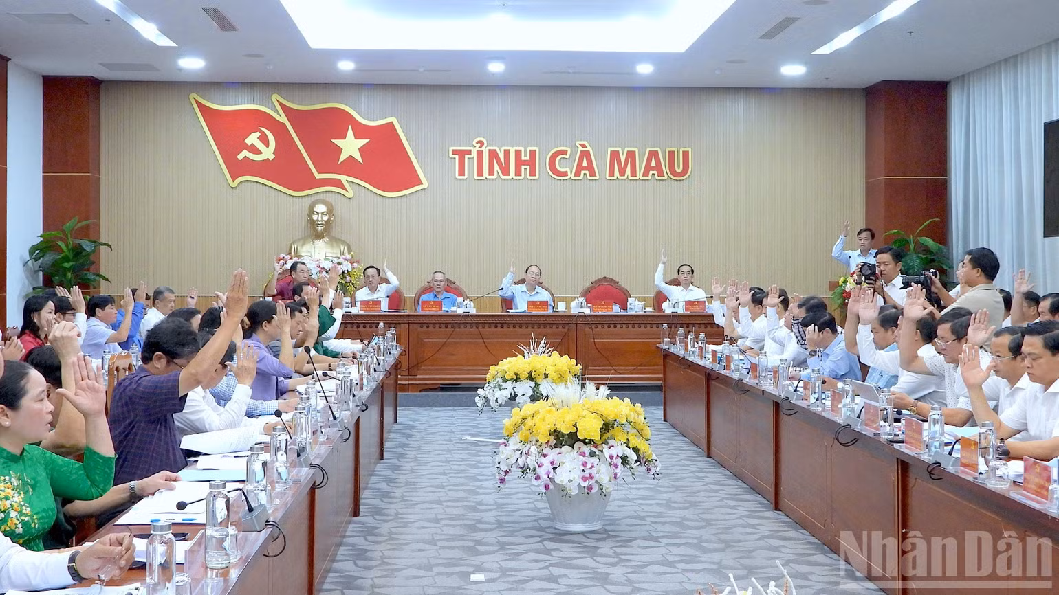 ndo_br_hoi-nghi-1-893.jpg
