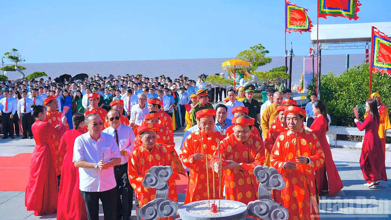 ndo_br_quoc-to-11-8193.jpg