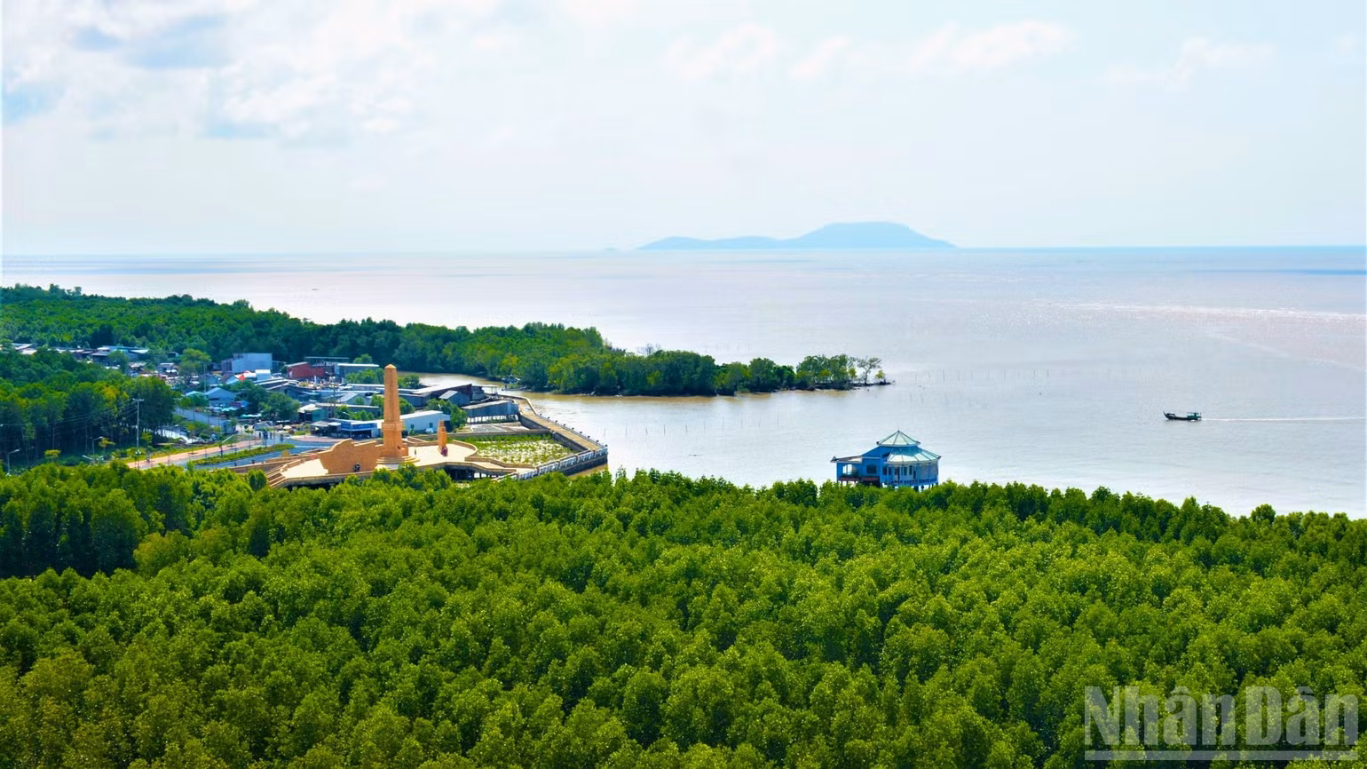 ndo_br_1-thu-phu-tom-ca-mau-6471.jpg