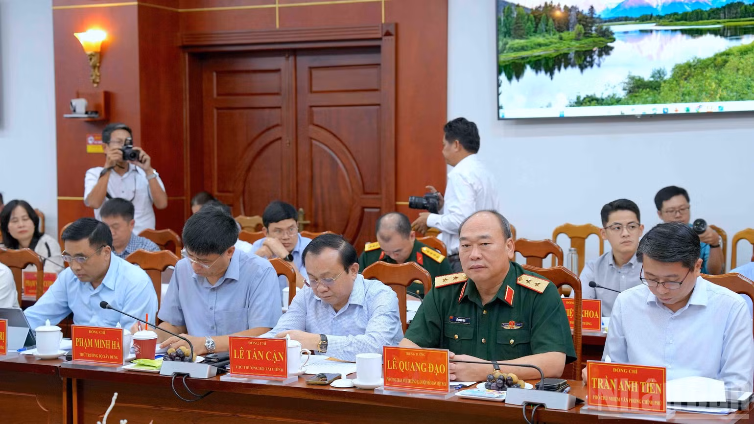 ndo_br_ptt-17-3533.jpg