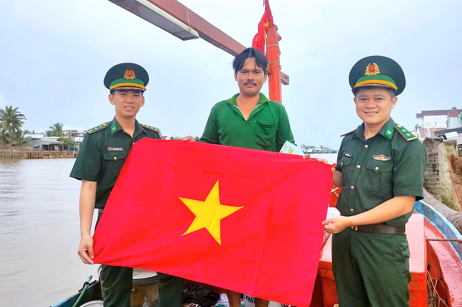 anh-15-5381-3892.jpg