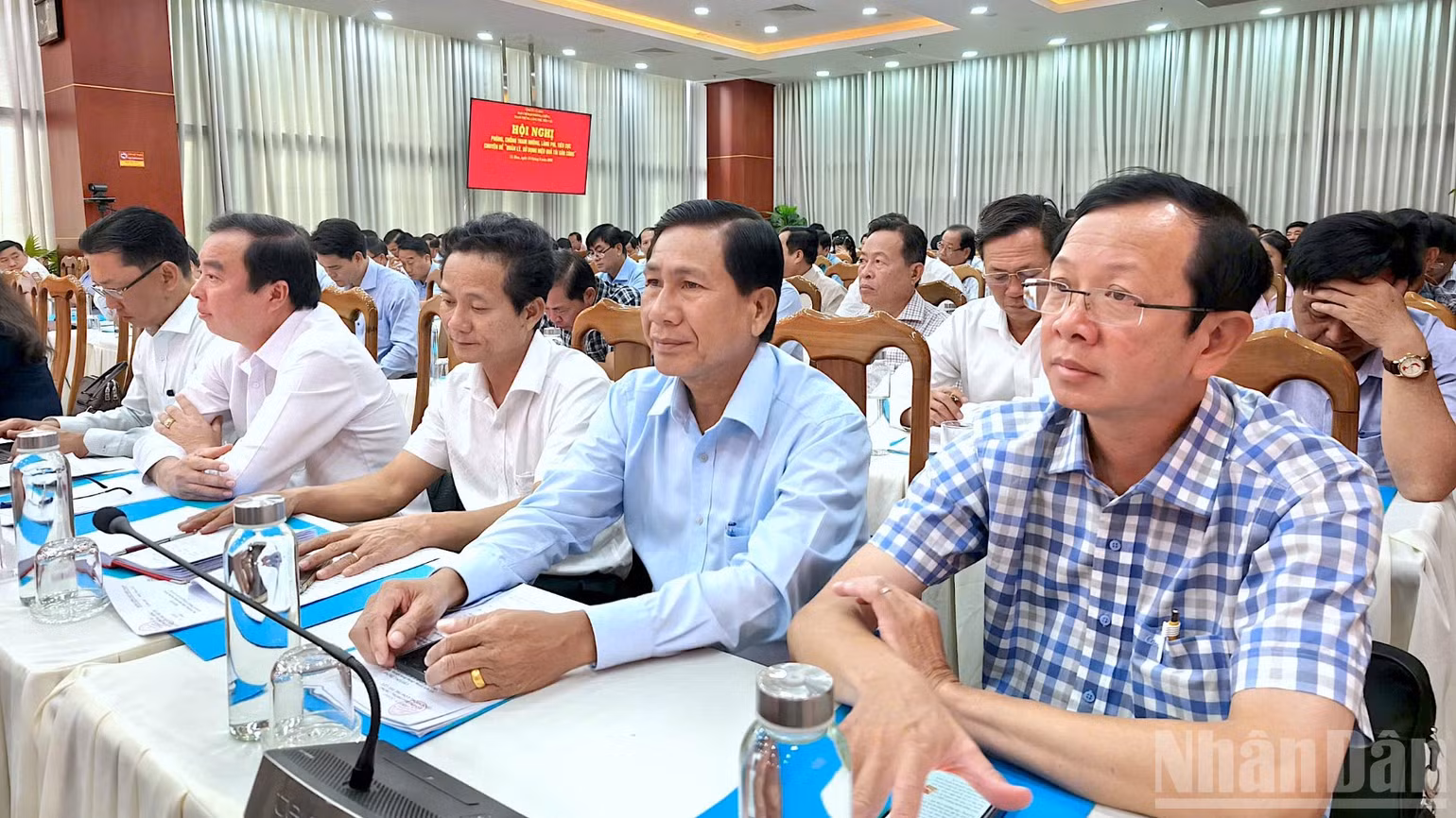 ndo_br_lang-phi-11-7668.jpg