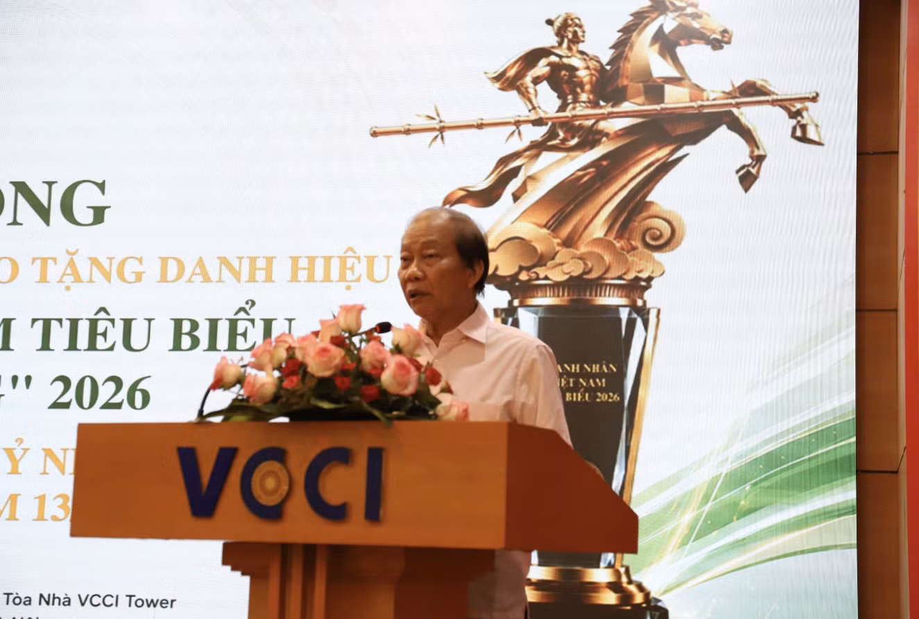 hoang-quang-phong-2364.png