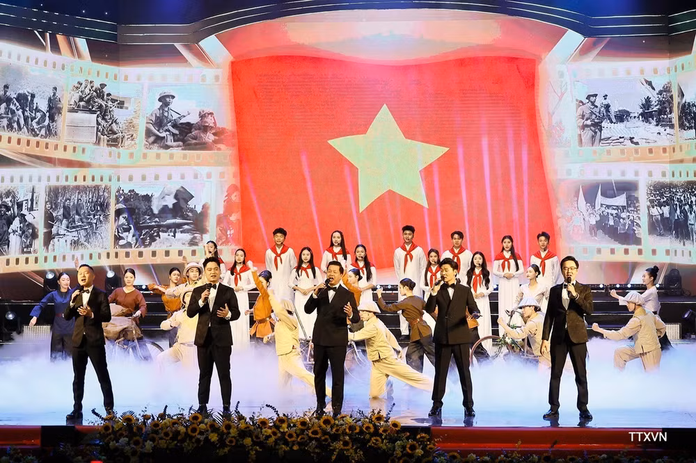 vna-potal-chuong-trinh-nghe-thuat-chinh-luan-nang-ba-dinh-8969136.jpg