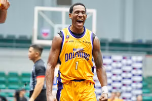 Cleveland Jackson bùng nổ cảm xúc khi cùng Nha Trang Dolphins quật ngã nhà đương kim vô địch. 