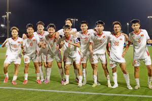 Các tuyển thủ U17 Việt Nam vui mừng với chiến thắng. (Ảnh: VFF)