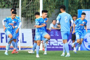 Các tuyển thủ U23 Việt Nam nỗ lực tập luyện hướng tới giải đấu sắp tới. (Ảnh: VFF)