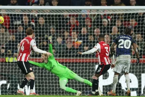 Bàn thắng của Madueke vào lưới Brentford giúp Arsenal vươn lên dẫn trước 1-0. (Ảnh: Arsenal FC)