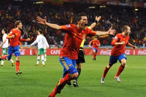 David Villa ăn mừng sau khi ghi bàn thắng giúp Tây Ban Nha đánh bại Bồ Đào Nha ở vòng 16 đội World Cup 2010. (Ảnh: FIFA)