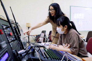 Đào tạo nhân lực báo chí: Chuyển đổi để thích ứng với bối cảnh hiện đại