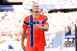Erling Haaland sau khi ghi bàn vào lưới Iraq. (Ảnh: FIFA)