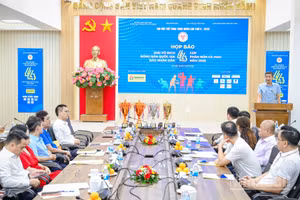 Quang cảnh buổi họp báo. (Ảnh: BẢO LONG)