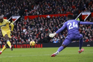 Mateta từng hai lần gieo sầu cho cổ động viên Quỷ đỏ ở lần chạm trán gần nhất. (Ảnh: CPFC)