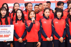 Đại diện đội tuyển điền kinh Việt Nam gửi lời cảm ơn Liên đoàn Điền kinh Việt Nam và các nhà tài trợ vì phần thưởng. 