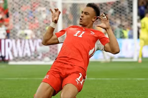 Dan Ndoye gia tăng cách biệt lên 2-0 cho đội tuyển Thụy Sĩ. (Ảnh: FIFA)