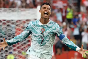 Ronaldo ghi bàn thắng giúp Bồ Đào Nha gỡ hòa. (Ảnh: FIFA)