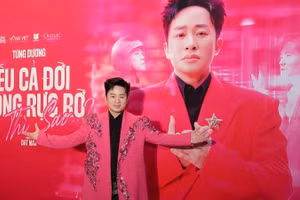 Ca sĩ Tùng Dương ra mắt MV "Nếu cả đời không rực rỡ thì sao?”. (Ảnh: MẠNH NGUYỄN)