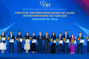 Vinh danh "Doanh nghiệp đạt chuẩn văn hóa kinh doanh Việt Nam" năm 2025. (Ảnh: VNABC)